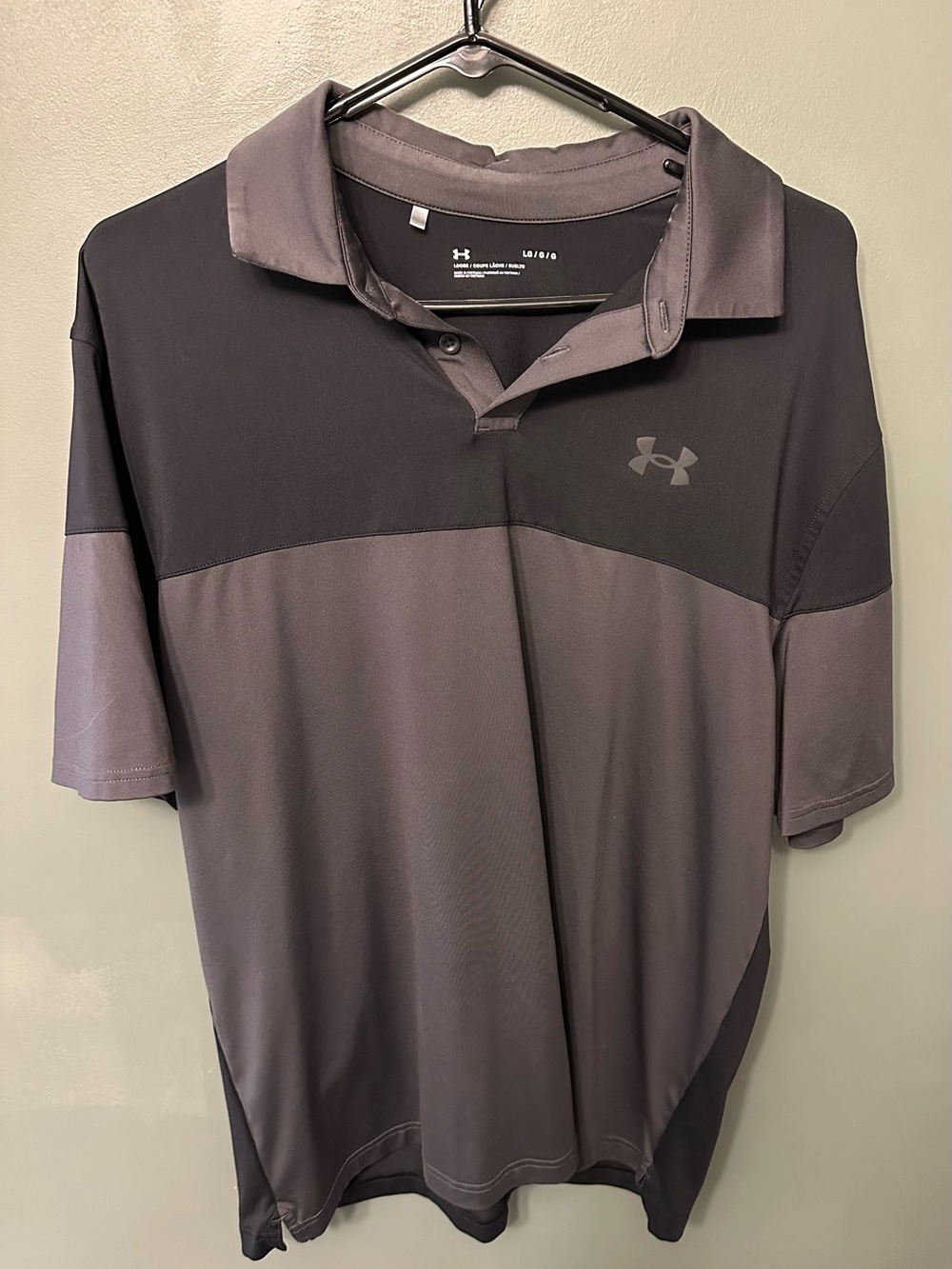 Under Armour Men’s Two-Tone Charcoal Gray Polo
